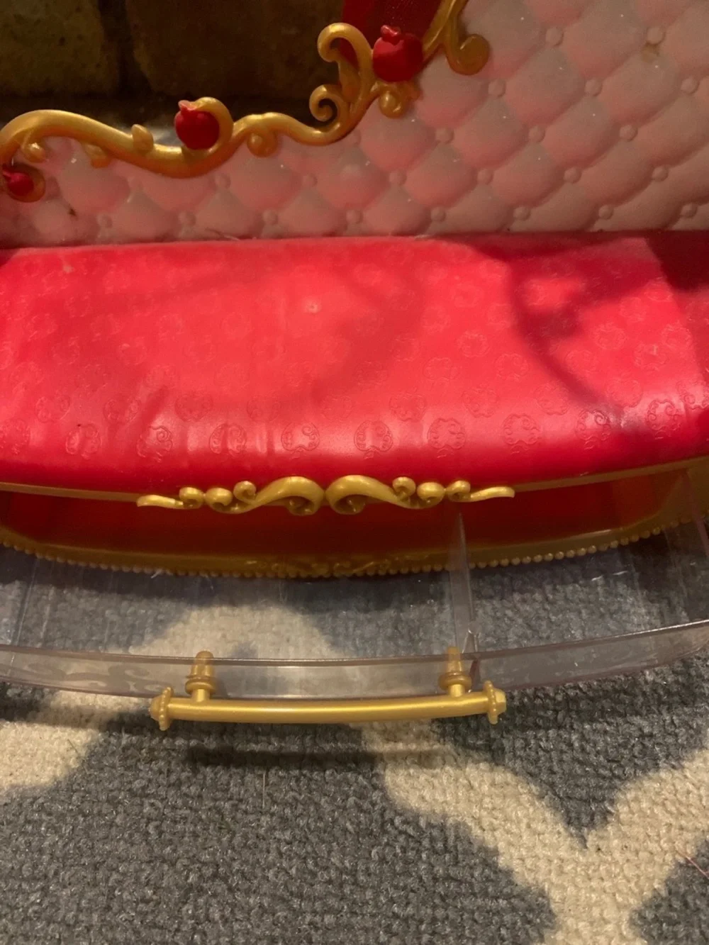 Ever After High Getting Fairest Apple White Fainting Couch